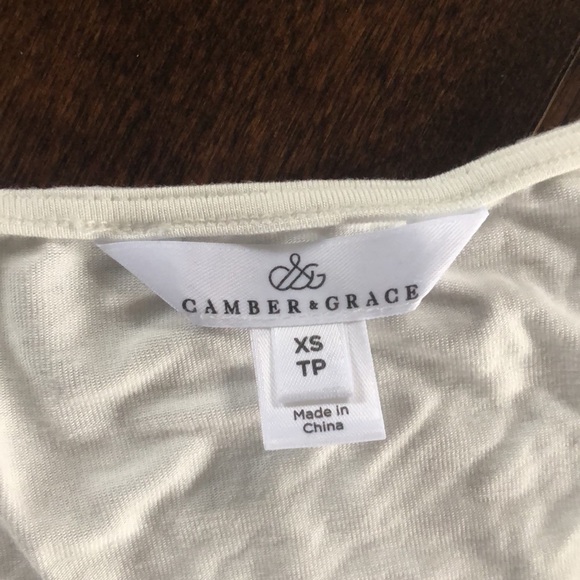 White top - Picture 2 of 2